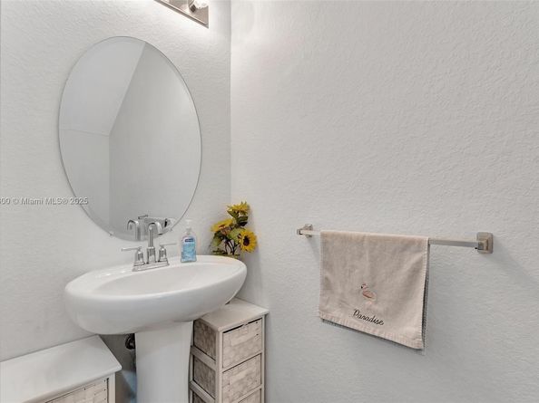 4029 NW 11th St, Lauderhill FL 33313