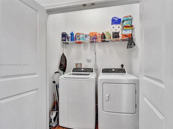 4029 NW 11th St, Lauderhill FL 33313