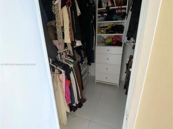Undisclosed Address #A11891436, Miami FL 33179