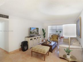 6600 Cypress Rd 105, Plantation FL 33317