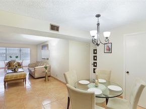 6600 Cypress Rd 105, Plantation FL 33317