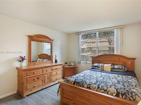 6600 Cypress Rd 105, Plantation FL 33317