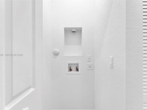 11925 NW 46th St, Coral Springs FL 33076