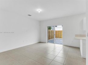 11925 NW 46th St, Coral Springs FL 33076