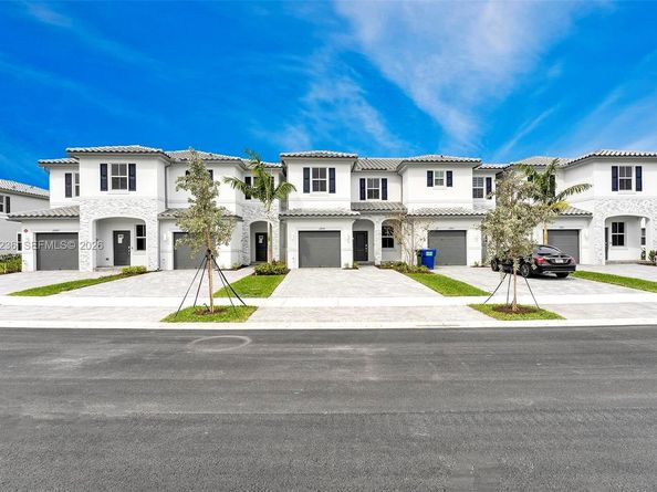 11925 NW 46th St, Coral Springs FL 33076