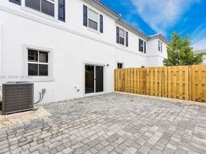 11925 NW 46th St, Coral Springs FL 33076