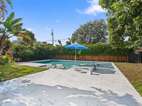 9500 N Miami Ave, Miami Shores FL 33150