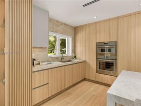 6011 Maynada St, Coral Gables FL 33146