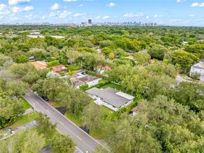 6011 Maynada St, Coral Gables FL 33146