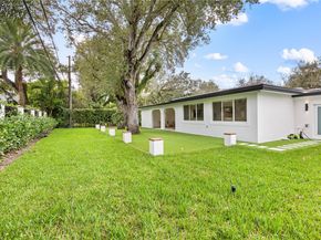 6011 Maynada St, Coral Gables FL 33146