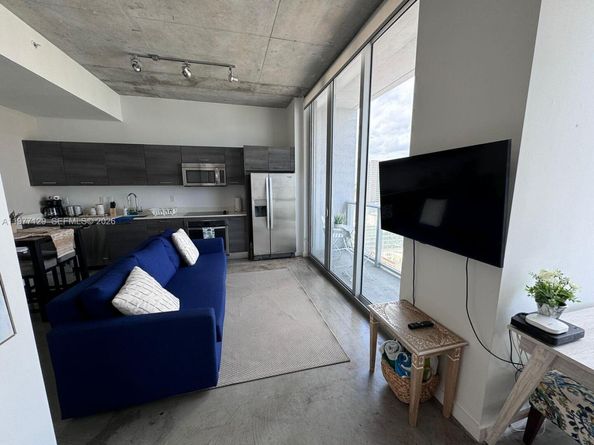 151 SE 1st St 2406, Miami FL 33131