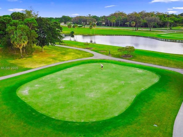 21578 Juego Cir 26H, Boca Raton FL 33433