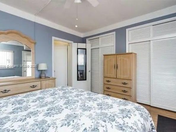 900 SW 10th Ter 8S, Hallandale Beach FL 33009