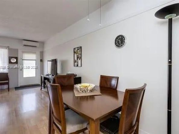 900 SW 10th Ter 8S, Hallandale Beach FL 33009