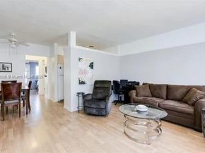 900 SW 10th Ter 8S, Hallandale Beach FL 33009