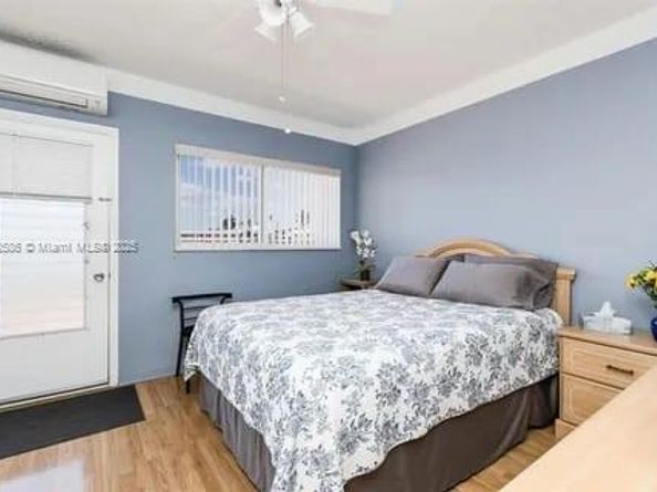 900 SW 10th Ter 8S, Hallandale Beach FL 33009