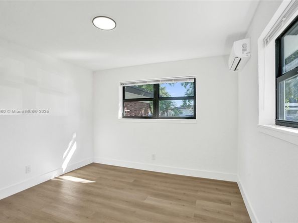 1302 S 22nd Ct, Hollywood FL 33020