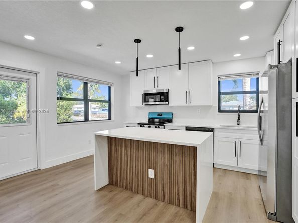 1302 S 22nd Ct, Hollywood FL 33020