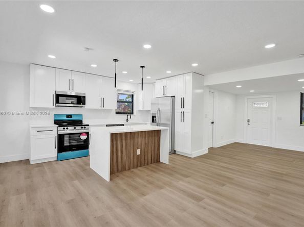 1302 S 22nd Ct, Hollywood FL 33020