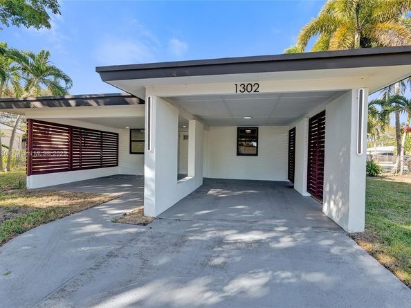 1302 S 22nd Ct, Hollywood FL 33020