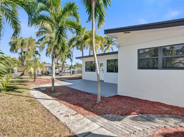 1302 S 22nd Ct, Hollywood FL 33020