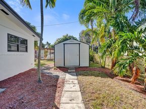 1302 S 22nd Ct, Hollywood FL 33020
