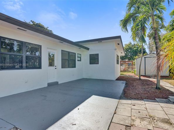 1302 S 22nd Ct, Hollywood FL 33020