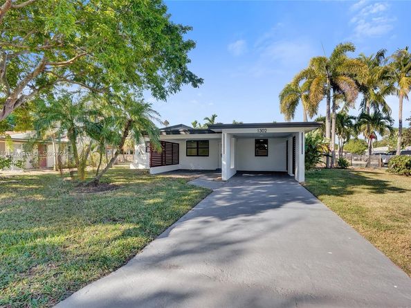 1302 S 22nd Ct, Hollywood FL 33020