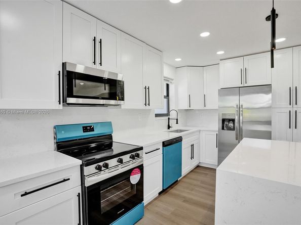 1302 S 22nd Ct, Hollywood FL 33020