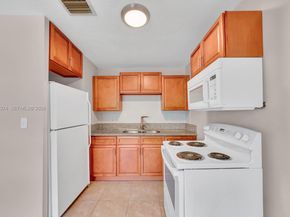 2610 Riverland Dr, Fort Lauderdale FL 33312