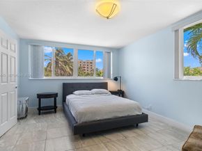 311 N Surf Rd, Hollywood FL 33019