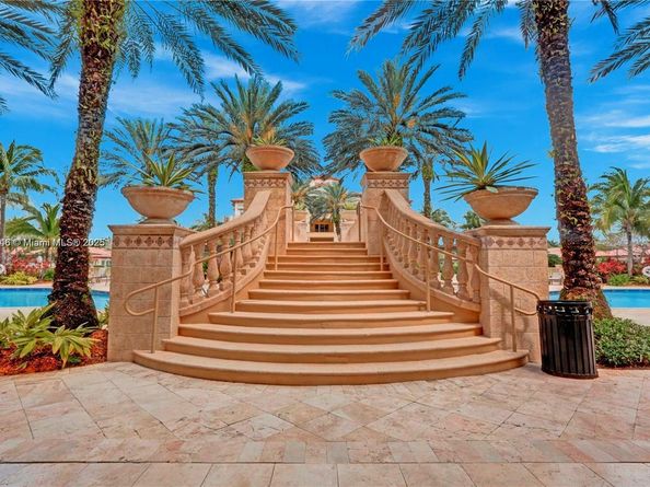 16101 Emerald Estates Dr 342, Weston FL 33331
