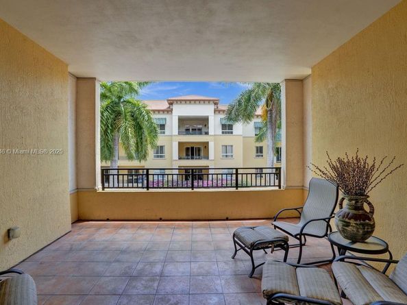 16101 Emerald Estates Dr 342, Weston FL 33331
