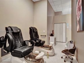16101 Emerald Estates Dr 342, Weston FL 33331