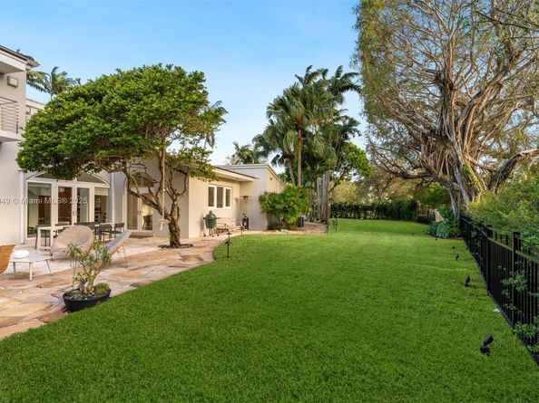 755 Blue Rd, Coral Gables FL 33146