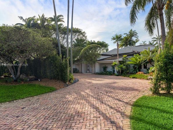 755 Blue Rd, Coral Gables FL 33146