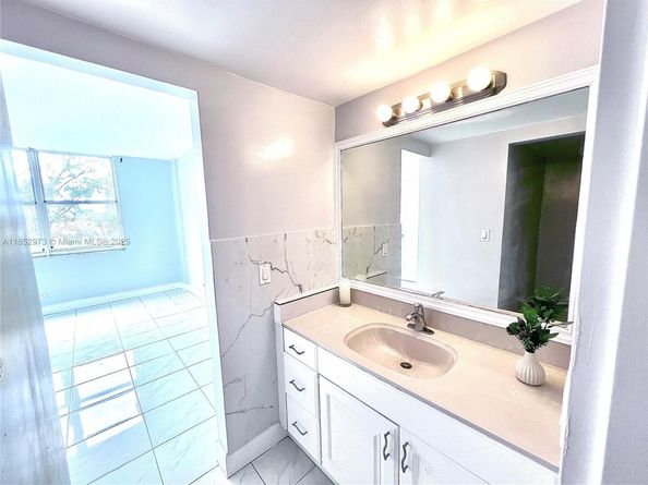 3660 NE 166th St 505, North Miami Beach FL 33160
