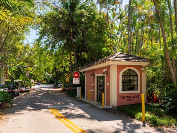 3765 Carmen Ct, Coconut Grove FL 33133