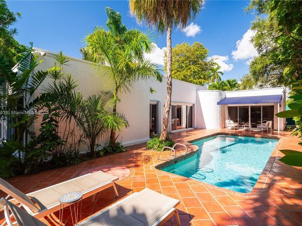 3765 Carmen Ct, Coconut Grove FL 33133