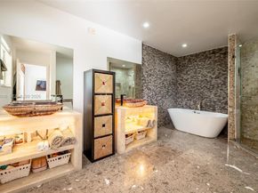 5186 NW 106th Ave, Doral FL 33178