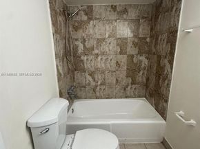 1201 NE 191st St G313, Miami FL 33179