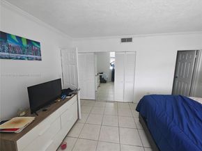 825 Brickell Bay Dr 1042, Miami FL 33131