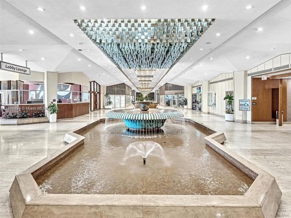825 Brickell Bay Dr 1042, Miami FL 33131