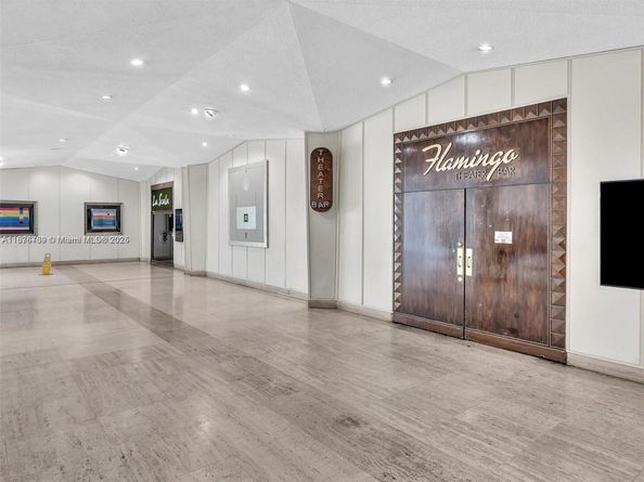 825 Brickell Bay Dr 1042, Miami FL 33131