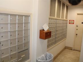 825 Brickell Bay Dr 1042, Miami FL 33131