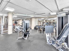 825 Brickell Bay Dr 1042, Miami FL 33131