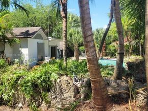 8339 SW 112th St, Miami FL 33156