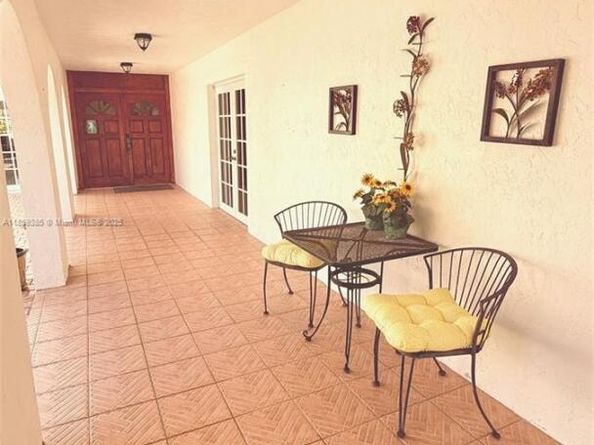 18901 SW 53rd St, Southwest Ranches FL 33332