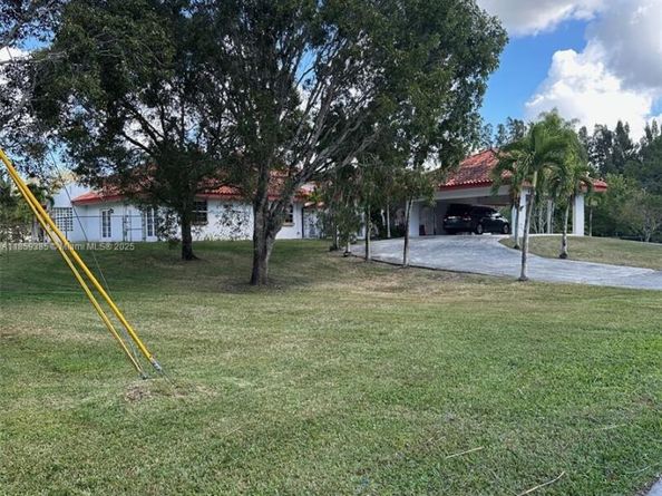 18901 SW 53rd St, Southwest Ranches FL 33332