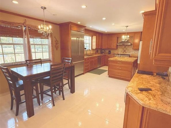 18901 SW 53rd St, Southwest Ranches FL 33332